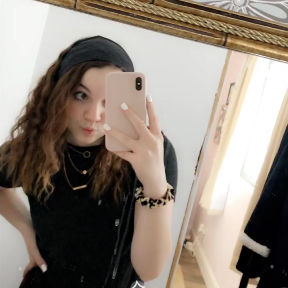 Meet your Posher, Chloe